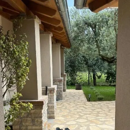 Casa Oliva Kim Marie - Happy
