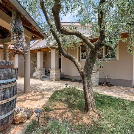 Daire Casa Oliva Kim Marie - Happy *