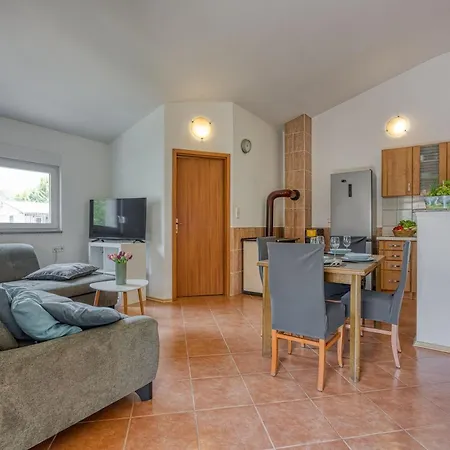 Casa Oliva Kim Marie - Happy *