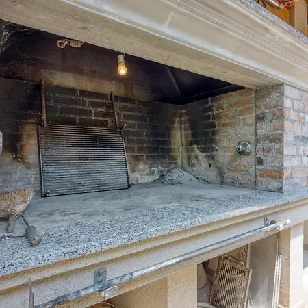 Casa Oliva Kim Marie - Happy * Медулин