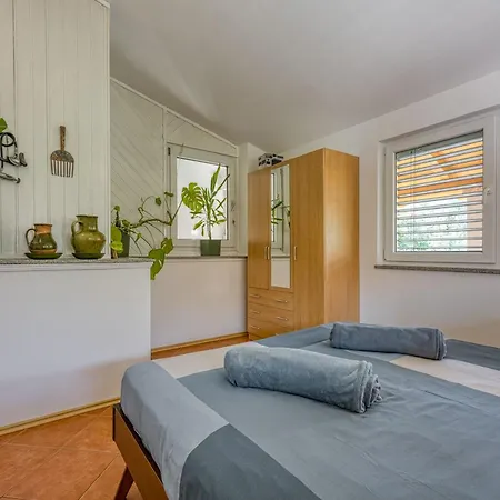 Casa Oliva Kim Marie - Happy *