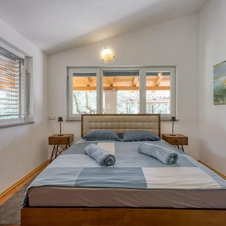 Casa Oliva Kim Marie - Happy * Медулин